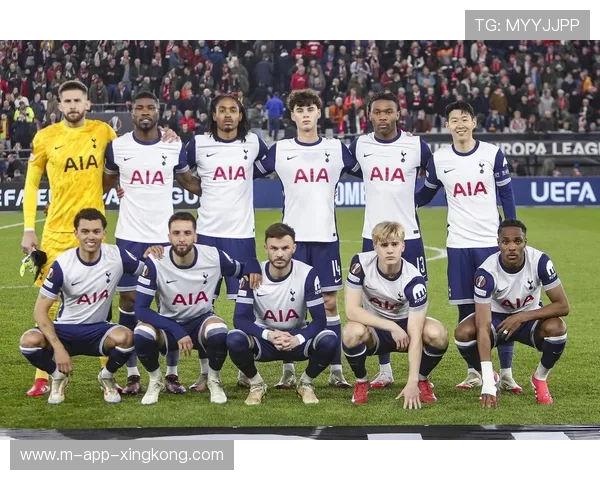 热刺与曼联对决:主教练战术布置与战略博弈分析 热刺与曼联对决:主教练战术布置与战略博弈分析