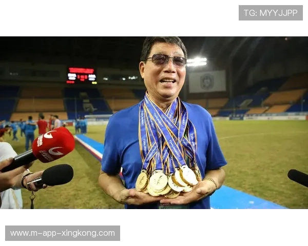 徐根宝怒怼质疑:我不落伍!——坚持与创新的足球人生 徐根宝怒怼质疑:我不落伍!——坚持与创新的足球人生