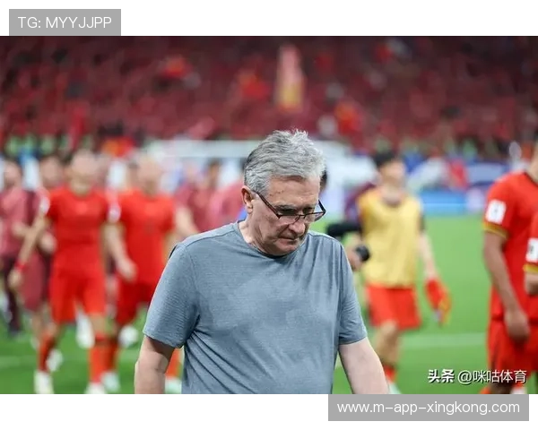 前国足中锋惊现拜仁社媒,留洋传说再添新篇章 前国足中锋惊现拜仁社媒,留洋传说再添新篇章