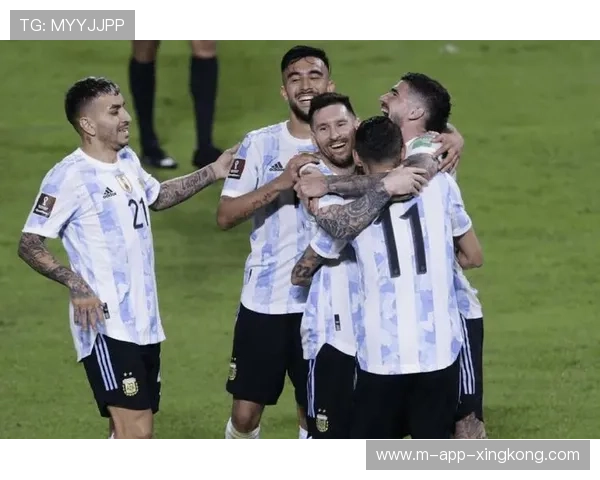 球星与队友共同训练“第二波冲击”战术,连贯性显著提高 球星与队友共同训练“第二波冲击”战术,连贯性显著提高