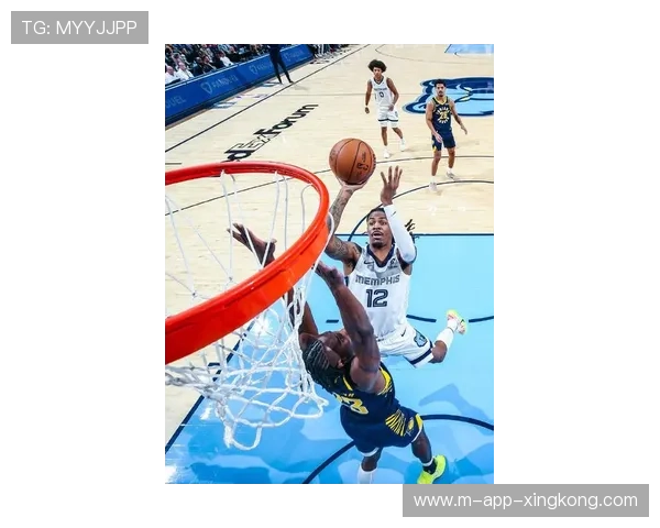 莫兰特三分远射,灰熊连连突破围堵