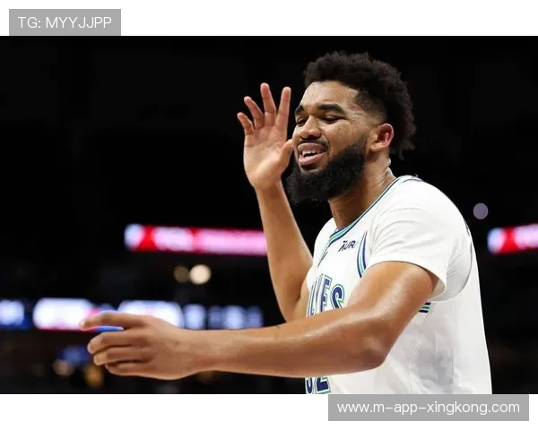 唐斯拿下关键篮板后补篮再收两分，森林狼气势如虹