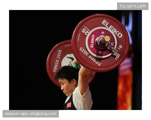 中国运动员在国际举重比赛中收获金牌数创新高,中国举重运动员在国外很火 中国运动员在国际举重比赛中收获金牌数创新高,中国举重运动员在国外很火