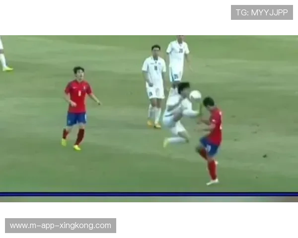 西甲赫罗纳边线推进极具穿透,比分随之接近